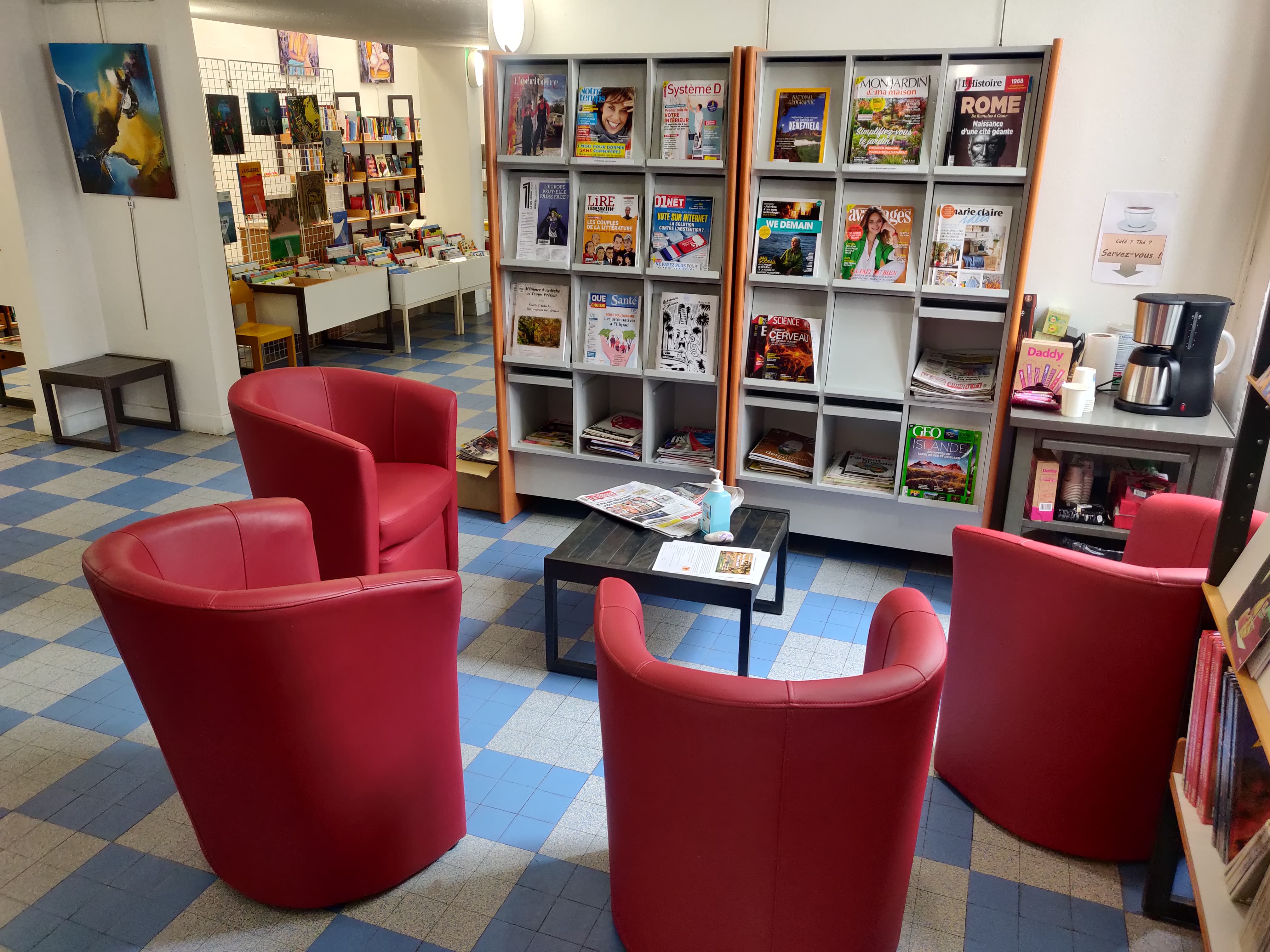 L'espace café-presse